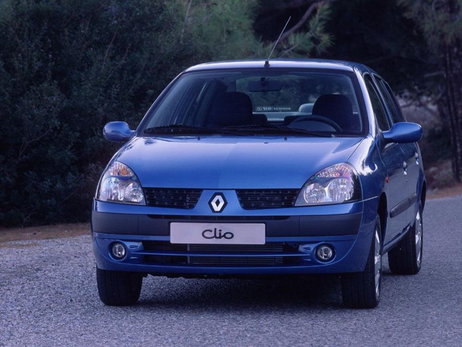  Renault Clio Symbol 2001 года  (фото 4 из 12)